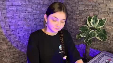 may online show from February 2026 07:15:02 PM