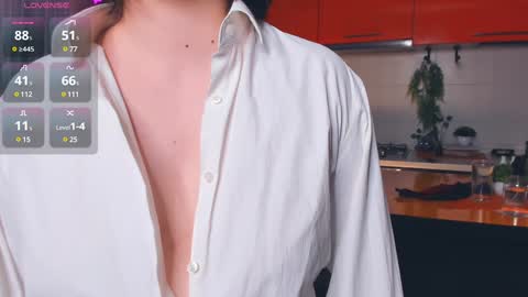 Snapshot of may_wow chatting on December 2024 01:29:01 AM Katrin online show from December 2024 01:29:01 AM