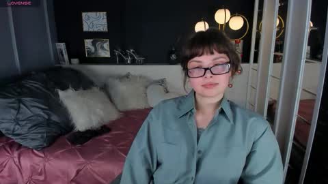 Snapshot of maya___muse chatting on February 2026 02:27:01 PM Maya online show from February 2026 02:27:01 PM