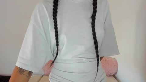 Snapshot of maya_and_guests chatting on September 2025 12:51:01 PM Maya online show from September 2025 12:51:01 PM