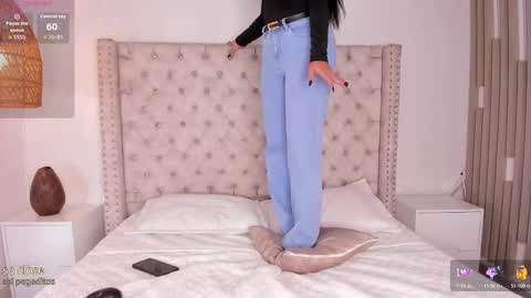 Snapshot of maya_blue_ chatting on October 2025 04:13:01 AM Maya online show from October 2025 04:13:01 AM