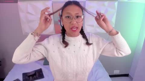 Snapshot of maya_cardona chatting on December 2025 12:02:02 PM Maya online show from December 2025 12:02:02 PM