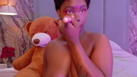 Leia Pie online show from July 2026 01:07:01 PM