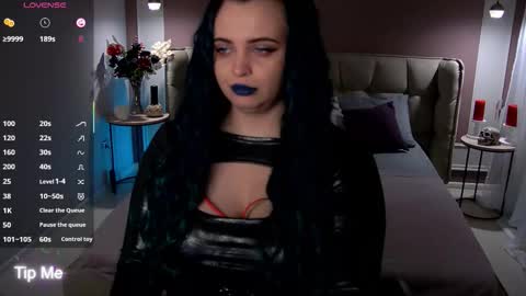 Maya Mils online show from October 2025 01:25:02 AM