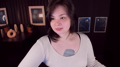 Woman online show from December 2024 02:24:02 PM