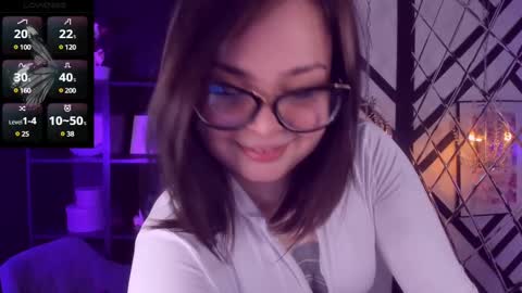 Woman online show from February 2025 05:15:01 PM