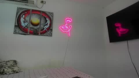 Snapshot of maya_nova1 chatting on February 2026 11:25:01 PM maya_nova1 online show from February 2026 11:25:01 PM