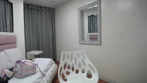 Snapshot of mayaa_ross chatting on February 2025 12:40:01 AM Maya online show from February 2025 12:40:01 AM