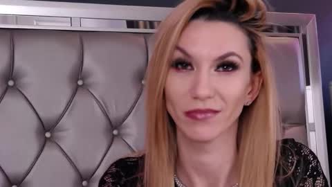 Snapshot of mayahales chatting on February 2026 11:40:01 AM Maya online show from February 2026 11:40:01 AM