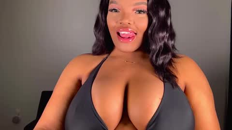 MayBabi online show from December 2024 11:07:01 AM