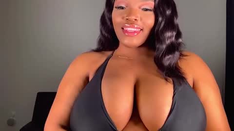 MayBabi online show from December 2024 03:03:01 PM