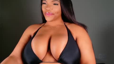 MayBabi online show from February 2025 11:06:02 AM