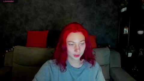 Snapshot of maybe_mia chatting on January 2026 01:00:02 AM Mia GMT2 Mon 3-9 AM Tue 3-9 AM Wed 3-9 AMThur 10 AM - 4 PM Fri 3-9 AM Sat 3-9 AM Sun 3-9 AM. online show from January 2026 01:00:02 AM