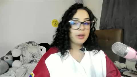 Snapshot of mayho_licett chatting on May 2026 03:11:02 AM mayho online show from May 2026 03:11:02 AM