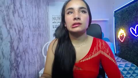 Maylin  online show from May 2026 07:08:01 PM