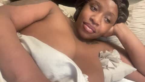 Snapshot of mayluvsu chatting on March 2026 05:43:01 AM mayluvsu online show from March 2026 05:43:01 AM