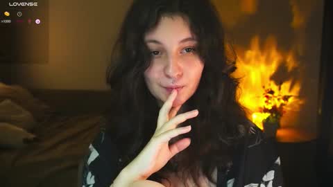 Snapshot of maymary_ chatting on October 2025 06:06:02 AM Mary . online show from October 2025 06:06:02 AM