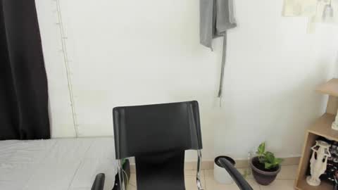 mazikeen_18 online show from January 2025 04:23:02 PM