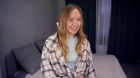 Mary  online show from October 2025 08:15:02 AM