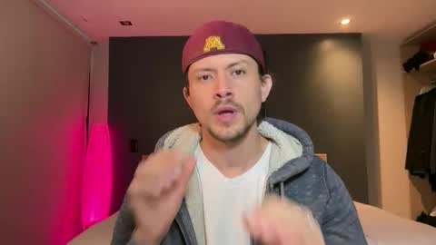 Snapshot of mcklister69 chatting on February 2026 01:40:01 PM mcklister online show from February 2026 01:40:01 PM