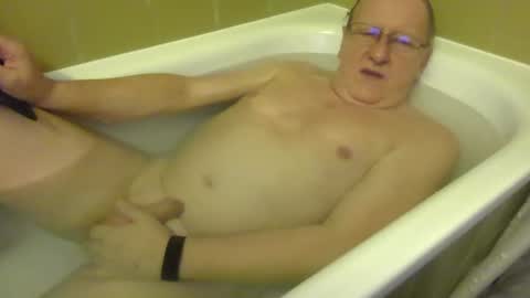 mcswis6 online show from January 2025 09:55:02 PM