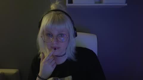 Roze online show from May 2026 01:46:02 AM