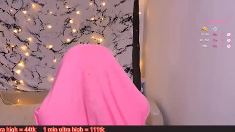 Snapshot of me_hanna chatting on February 2025 01:15:01 AM Hanna online show from February 2025 01:15:01 AM