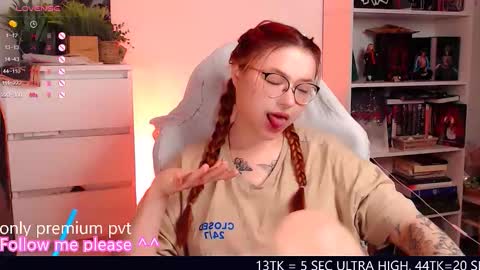 Snapshot of me_hanna chatting on November 2025 10:29:02 PM Hanna online show from November 2025 10:29:02 PM