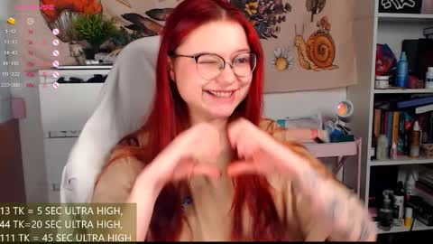 Snapshot of me_hanna chatting on December 2025 01:32:02 AM Hanna online show from December 2025 01:32:02 AM