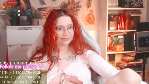 Snapshot of me_hanna chatting on February 2026 04:07:01 AM Hanna online show from February 2026 04:07:01 AM