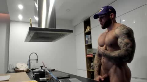 Snapshot of mealphamale chatting on December 2024 01:10:02 PM Alpha Male online show from December 2024 01:10:02 PM