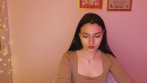 Snapshot of medina_andress chatting on February 2025 04:14:01 PM Dina online show from February 2025 04:14:01 PM