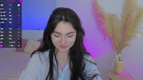 Dina online show from May 2026 09:32:01 PM