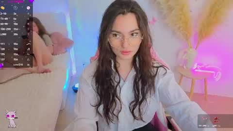 Dina online show from June 2026 10:05:02 PM