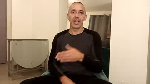 Snapshot of meditmtc chatting on December 2024 10:06:02 AM Meditmtc online show from December 2024 10:06:02 AM