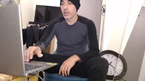Snapshot of meditmtc chatting on December 2024 08:28:02 PM Meditmtc online show from December 2024 08:28:02 PM