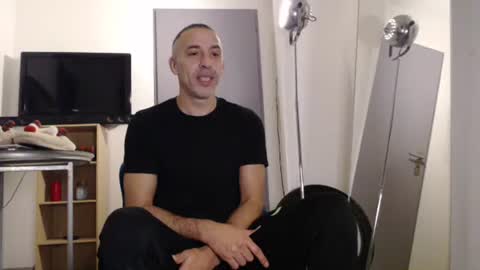 Snapshot of meditmtc chatting on December 2024 08:15:02 PM Meditmtc online show from December 2024 08:15:02 PM