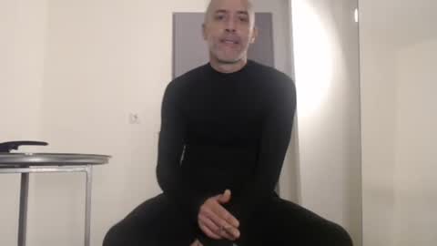 Snapshot of meditmtc chatting on January 2025 05:27:02 PM Meditmtc online show from January 2025 05:27:02 PM
