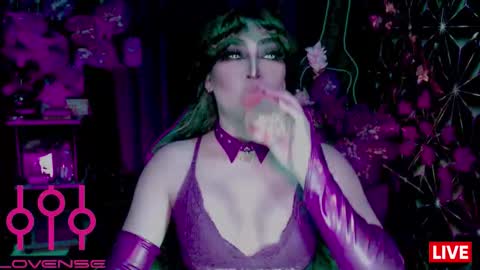 THE QUEEN ALPHA   Queen Medusa Prey online show from February 2026 02:53:01 AM