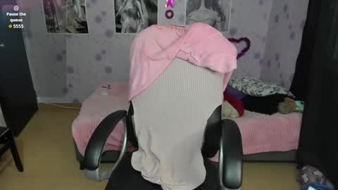 Snapshot of medussa_kat chatting on November 2025 10:09:02 PM Katrina online show from November 2025 10:09:02 PM