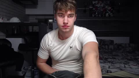 Max online show from December 2024 09:17:01 PM