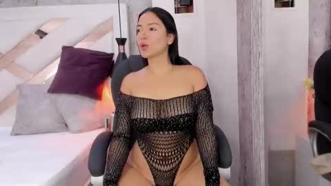 Megan online show from December 2025 03:33:01 AM