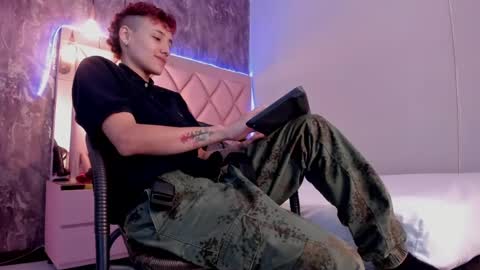 M E G A N online show from January 2025 07:53:02 PM