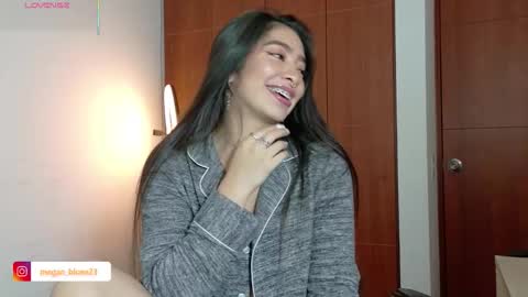 Snapshot of megan_bluee_ chatting on January 2026 03:38:02 PM Megan Bluee online show from January 2026 03:38:02 PM