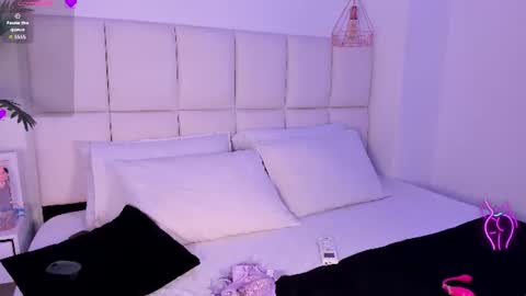 megan_brunette2 online show from July 2026 11:46:02 PM