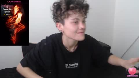 Snapshot of megan_coop3r_ chatting on November 2025 07:51:02 PM Megan and sophi online show from November 2025 07:51:02 PM