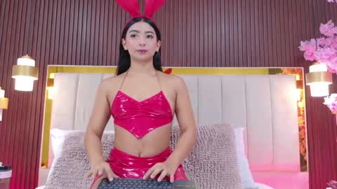 Carolina Paez online show from June 2026 12:33:01 PM