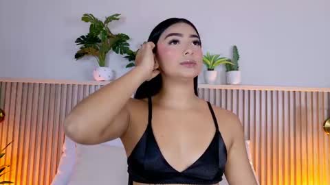 Carolina Paez online show from June 2026 12:24:02 PM