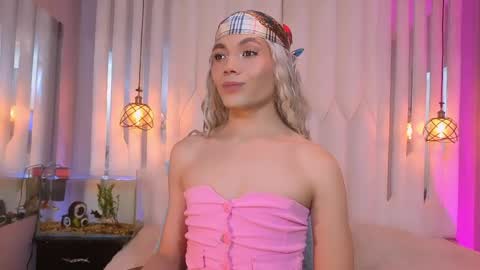 megan do santos online show from June 2026 07:53:01 PM