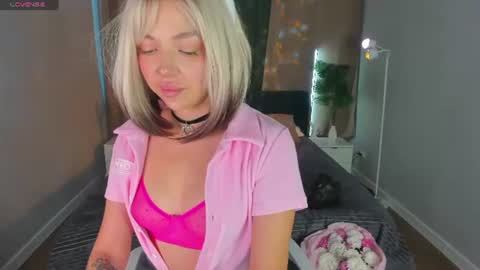 Megan Fosterr online show from July 2026 09:29:02 AM